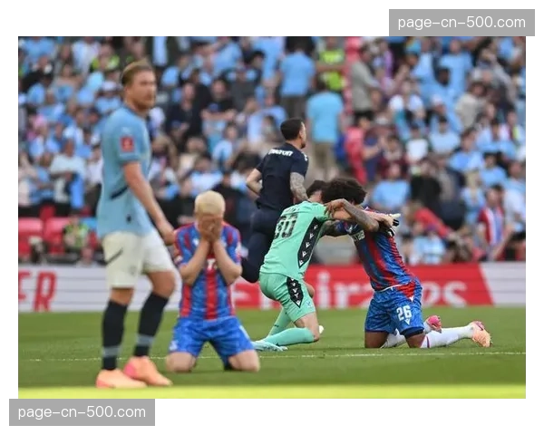 狼队1-1水晶宫,双方控球率相近,但禁区触球次数差异显著 狼队1-1水晶宫,双方控球率相近,但禁区触球次数差异显著